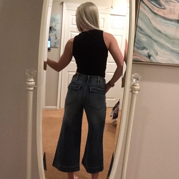 Pilcro Anthropologie Cropped Flares - Picture 6 of 6